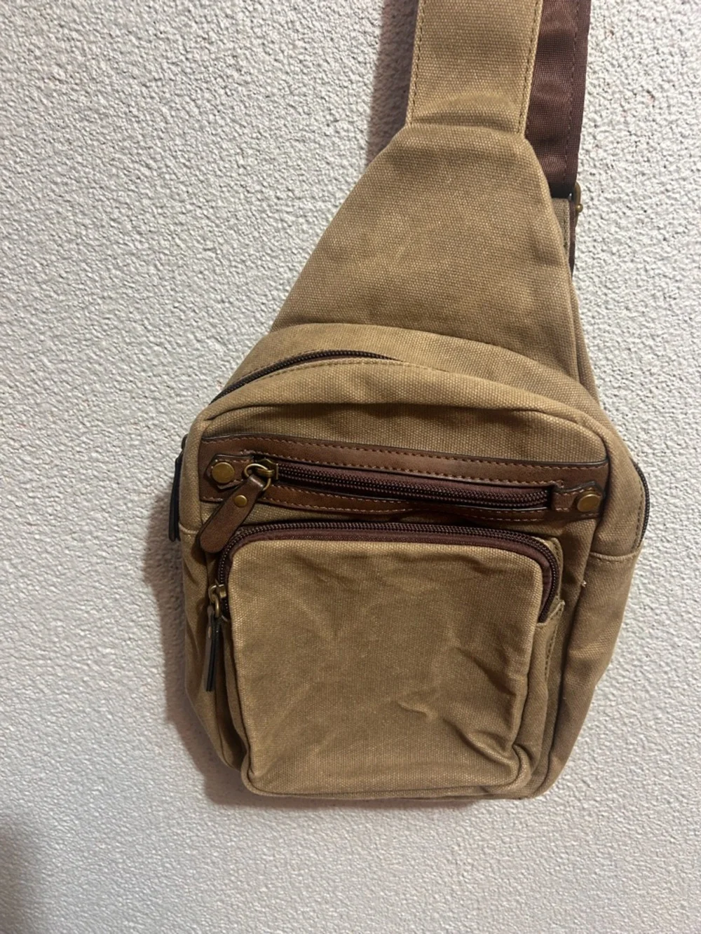 Mutual weave sling bag